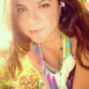 Meet your Posher, Claudia